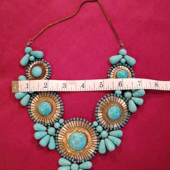 Faux turquoise statement necklace - Picture 4 of 6